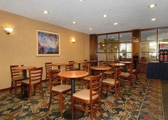 Comfort Inn Cleveland Airport