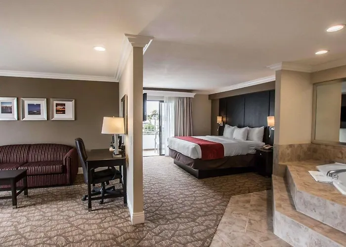 Comfort Suites San Clemente Beach