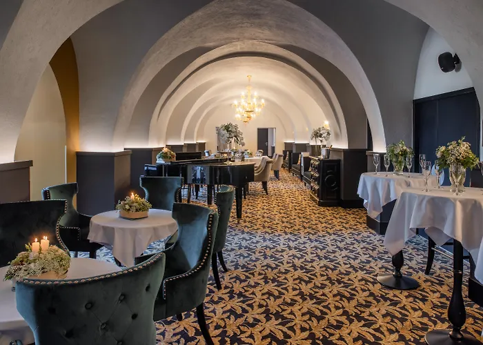 Hotel Du Roi & Spa By Sowell Collection