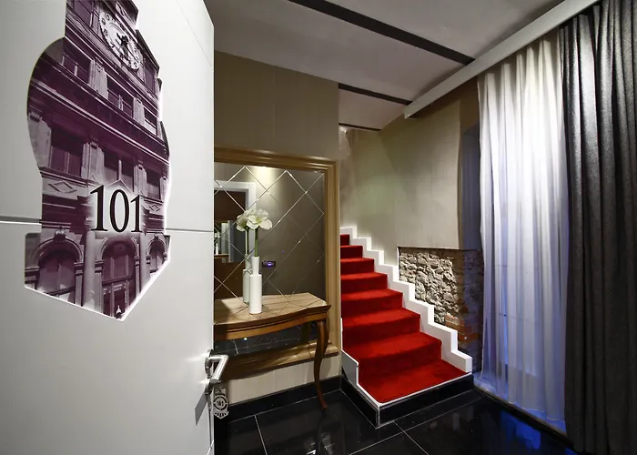 Montania Special Class Hotel