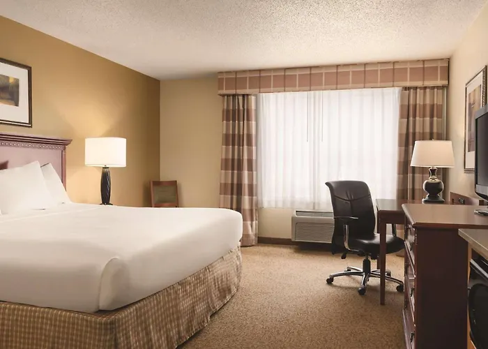 Country Inn & Suites By Radisson, Mankato Hotel And Conference Center, Mn