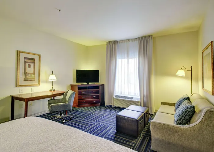 Hampton Inn And Suites Alexandria