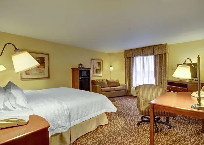 Hampton Inn And Suites Alexandria