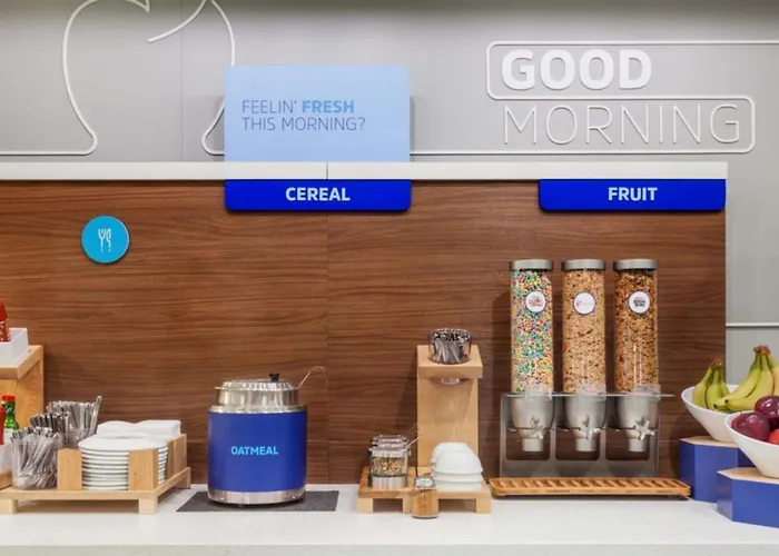 Holiday Inn Express Hotel & Suites Byram By Ihg