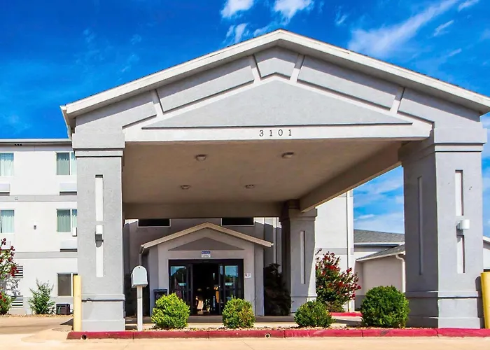 Comfort Inn & Suites Ponca City Near Marland Mansion
