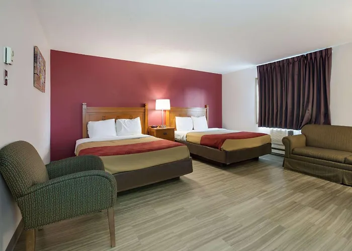 Econo Lodge Inn&Suites