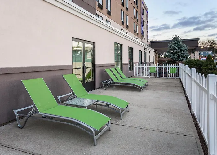 Holiday Inn Express Hotel & Suites Providence-Woonsocket By Ihg