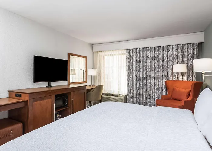 Hampton Inn & Suites Florence Center
