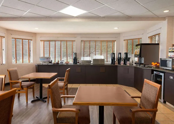 Days Inn By Wyndham Swift Current