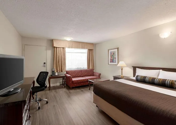 Travelodge By Wyndham Abbotsford Bakerview