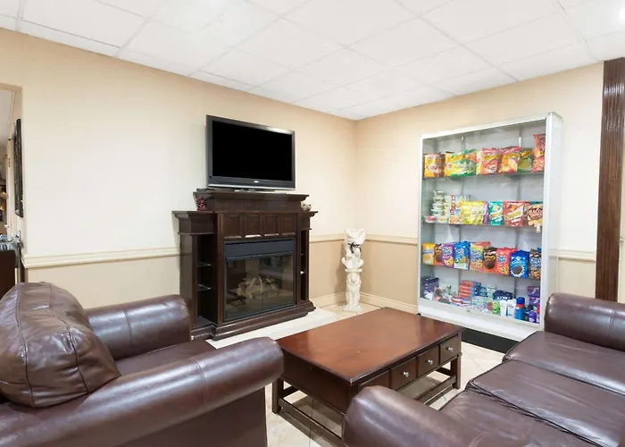 Super 8 By Wyndham Cambridge/Kitchener/Waterloo Area