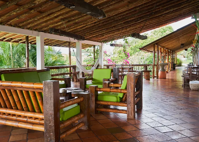 Hotel Hacienda Combia El Caimo