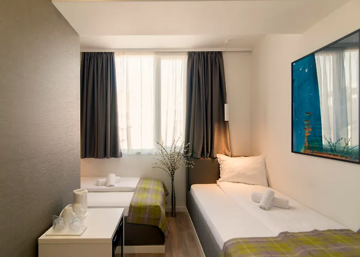 Belgrade Inn Garni Hotel