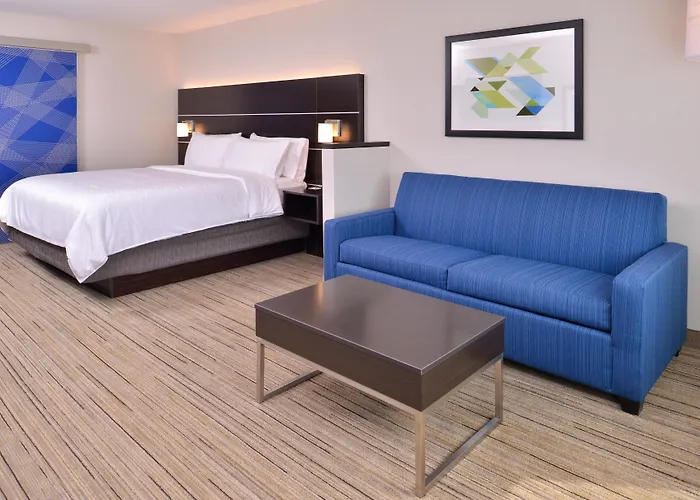 Holiday Inn Express & Suites - Olathe West By Ihg