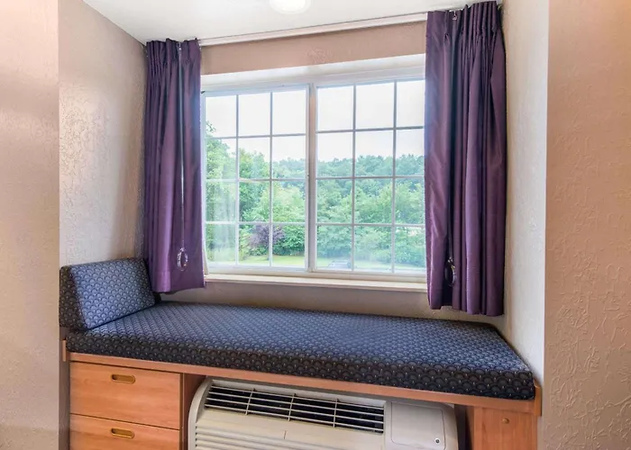 Microtel Inn & Suites By Wyndham Hazelton/Bruceton Mills