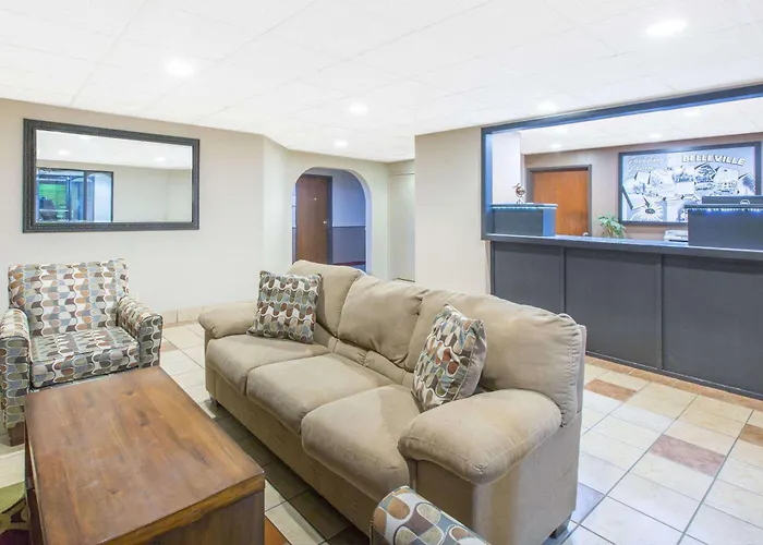 Super 8 By Wyndham Belleville