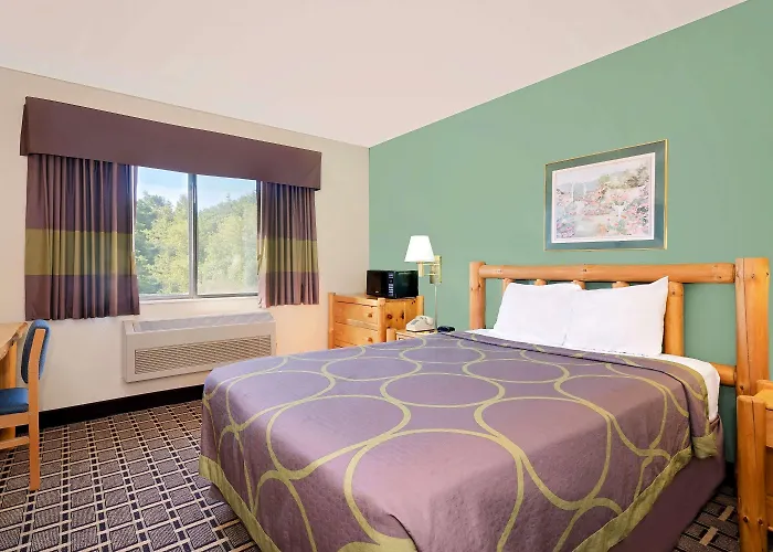 Super 8 By Wyndham Cloquet