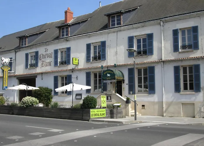 Logis Hostellerie Du Cheval Blanc