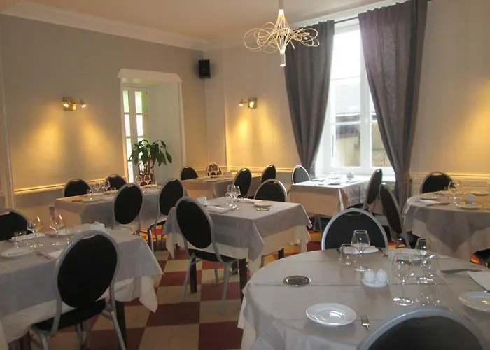 Logis Hostellerie Du Cheval Blanc