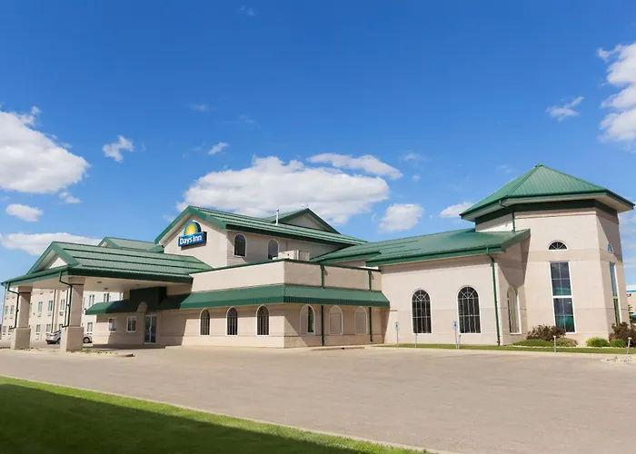 Days Inn & Suites By Wyndham Winkler