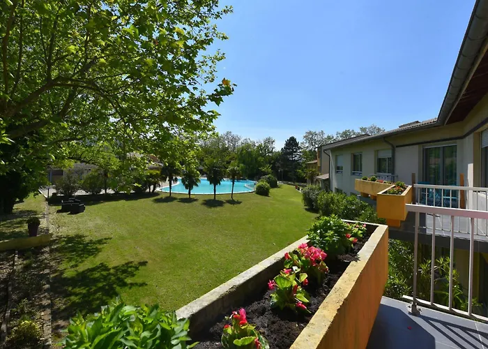 Logis Hotel Restaurant SPA Les Oliviers
