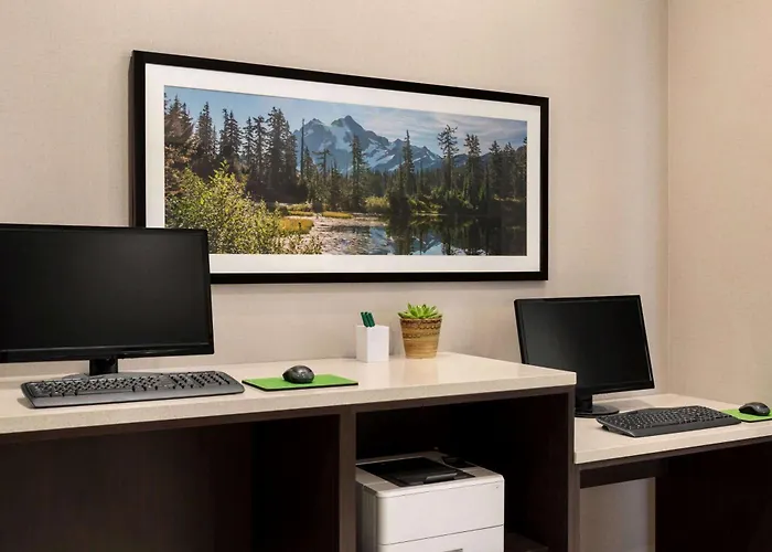 La Quinta Inn & Suites By Wyndham Burlington