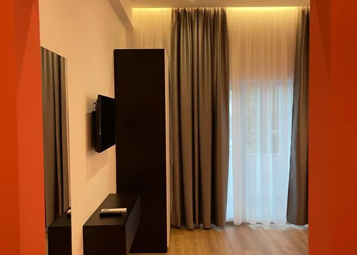 Ladi Rooms