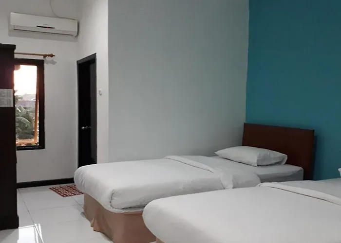 RedDoorz at Hotel Rumberpon Sorong