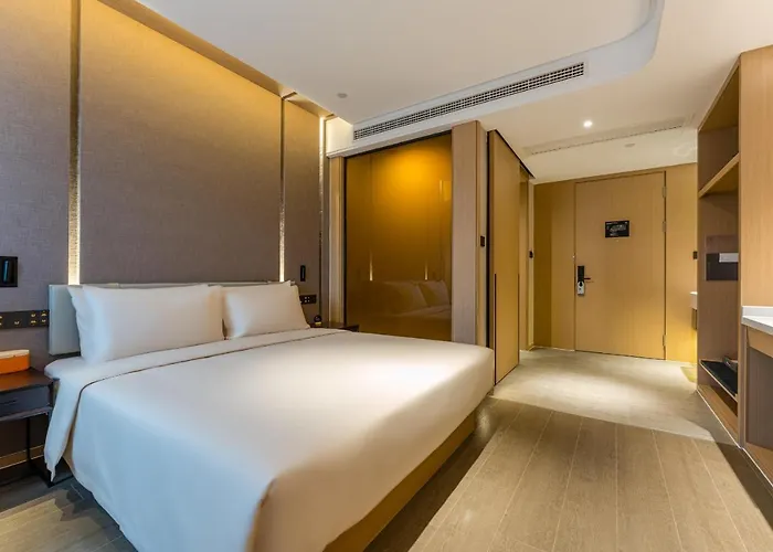 Atour Hotel Huzhou City Government