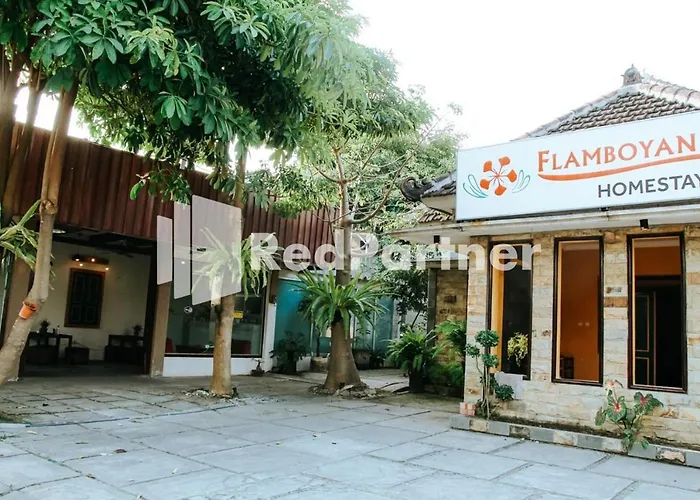 Flamboyan Asri Syariah Mitra Reddoorz Near Kampung Inggris Pare