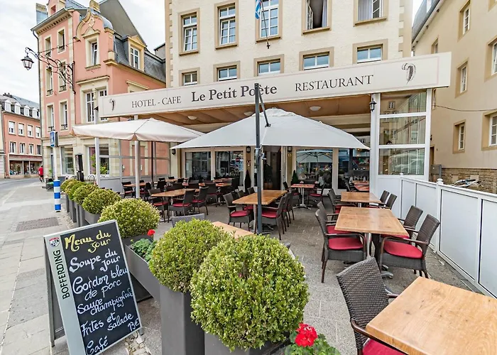 Hôtel Le Petit Poète