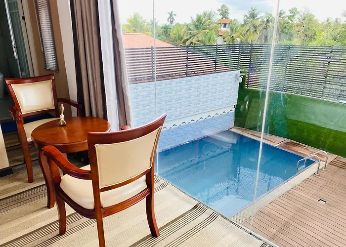 Sundale Hotel