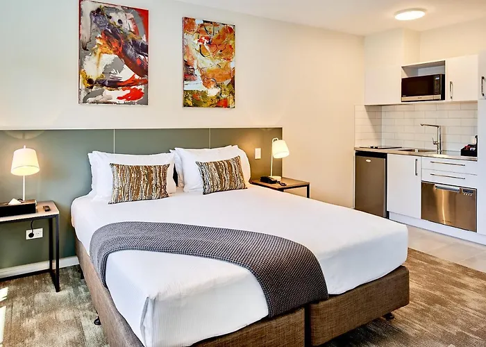 Sojourn Apartment Hotel - Ghuznee