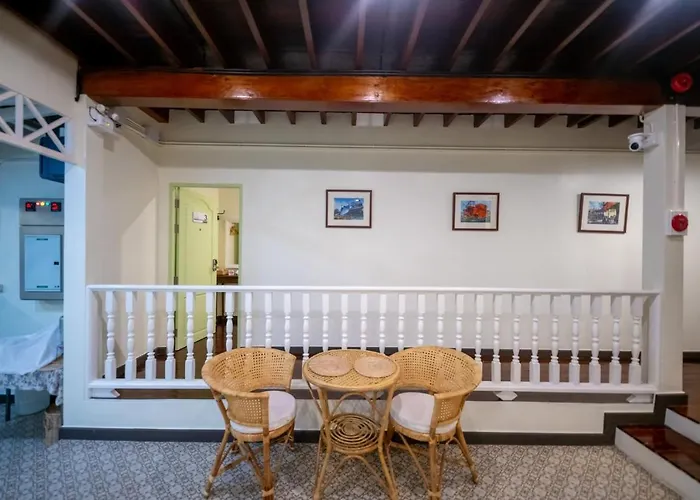 Zane Balcony House Ranong Hotel เซน บัลโคนี่ เฮ้าส์ ระนอง
