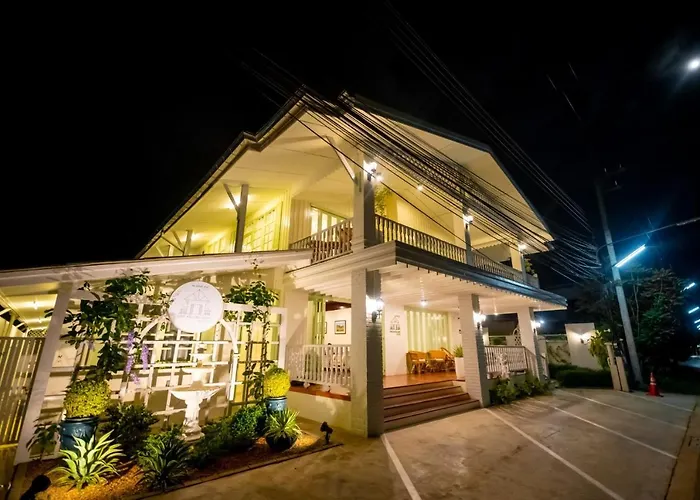 Zane Balcony House Ranong Hotel เซน บัลโคนี่ เฮ้าส์ ระนอง