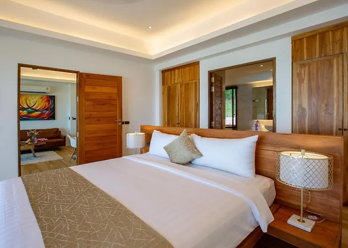 Coconut Grove Resort