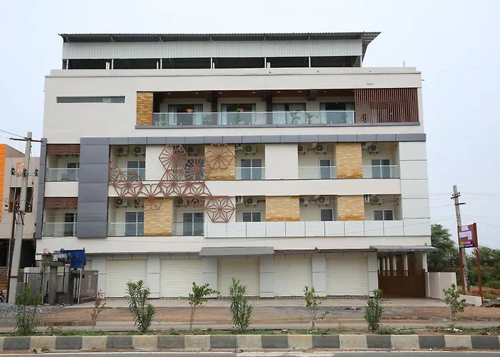 Hotel Maruthi Inn