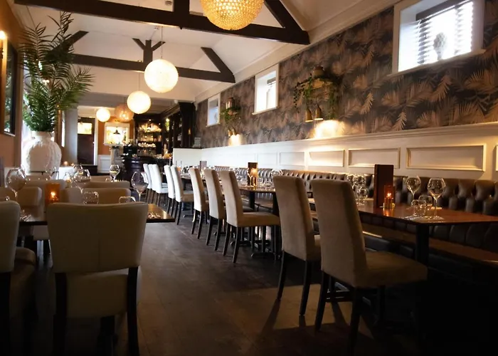 The Wheatsheaf Pub, Kitchen & Rooms