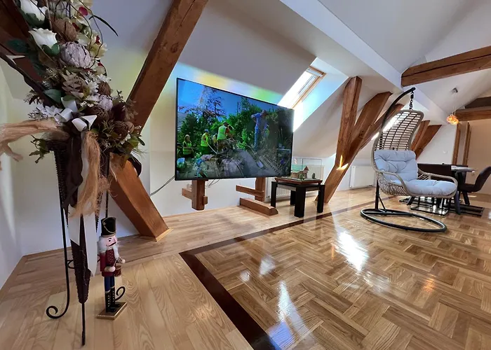 La Luna Rustic Deluxe Apartment With Pool & Jacuzzi, Bikes And Secured Parking