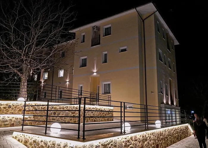 Hotel Valle Del Fiora