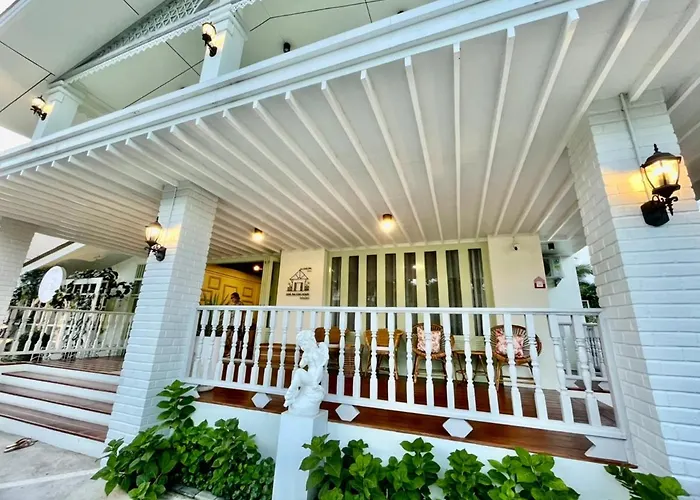 Zane Balcony House Ranong Hotel เซน บัลโคนี่ เฮ้าส์ ระนอง