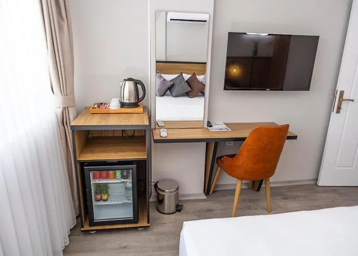 Comfort Center Suit Hotel