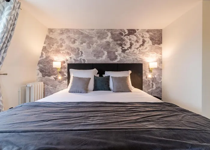 Hotel Echappee En Baie - Chambres Climatisees -Parking Prive Gratuit Dont Forfaits Bornes Electriques Reservable