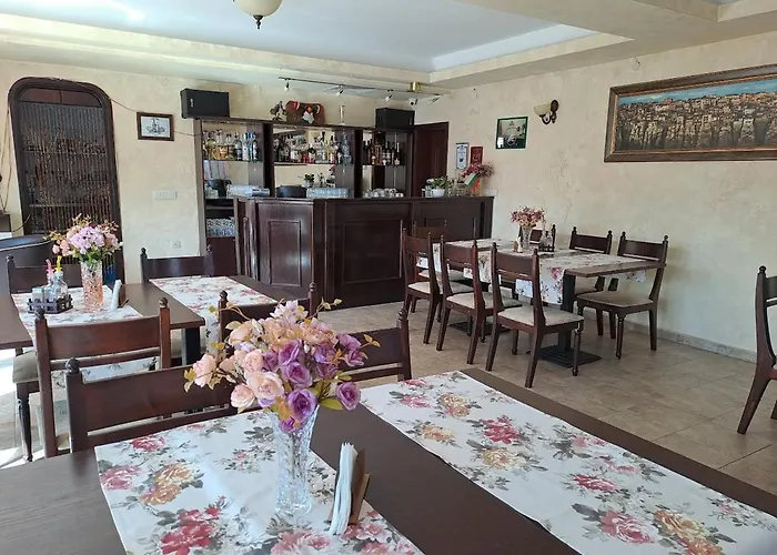Family hotel Elena