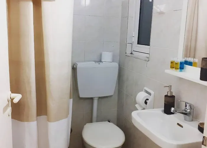 Almiriki Rooms