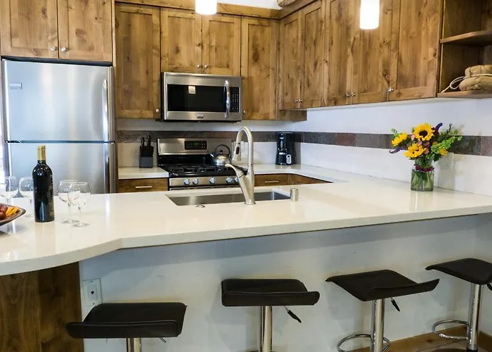 2Br 2Ba- Overwhelming Charm, Overlooking The Village