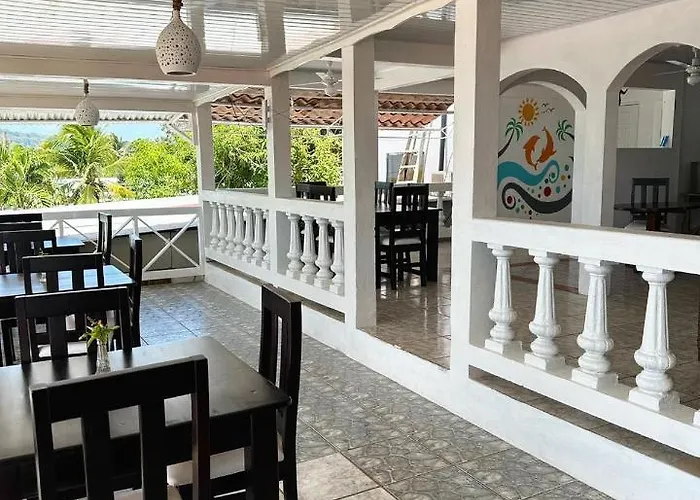 Los Delfines Hotel&Dive Center