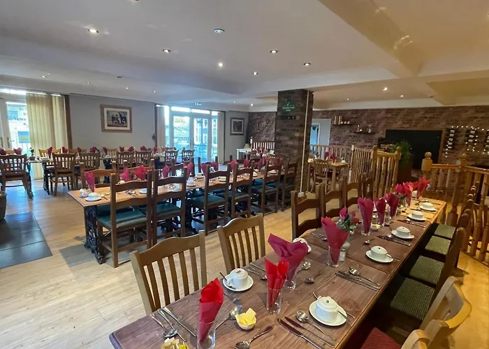 Navaar House Hotel