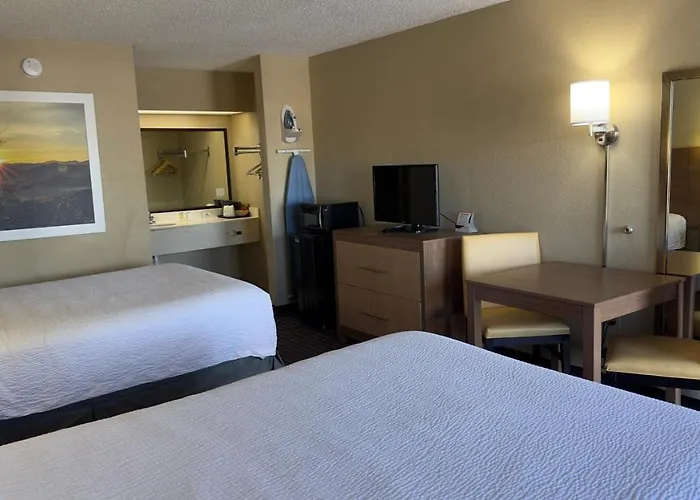 Days Inn By Wyndham Lexington-Columbia