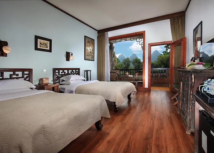 Yangshuo Mountain Retreat